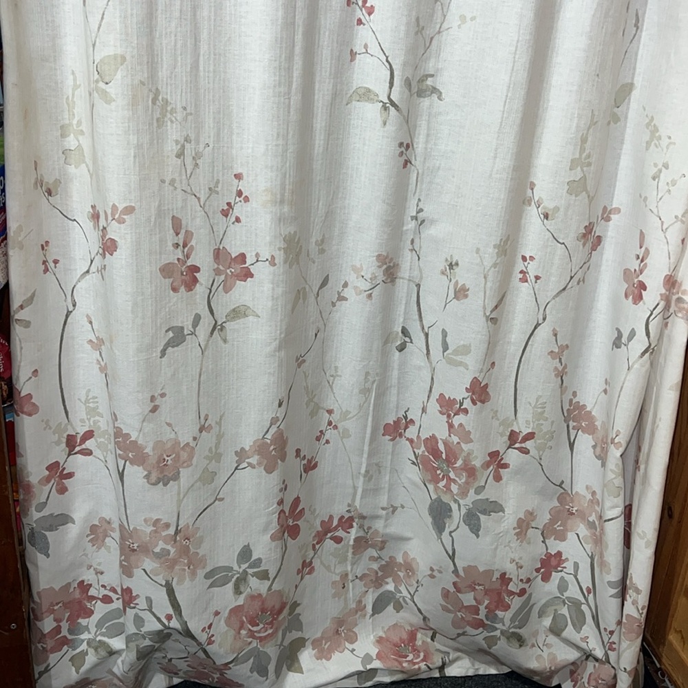 Shower curtain - Picture 2 of 3